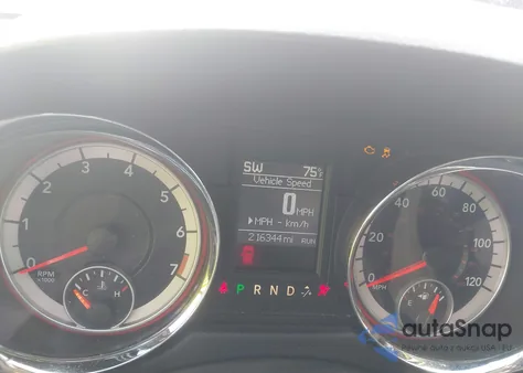 2014 Dodge Grand Caravan Sxt z USA, uszkodzony, nr VIN 2C4RDGCGXER244247